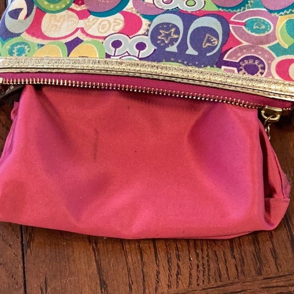 Poppy Coach Large Multicolored Wristlet/Clutch - Picture 9 of 16